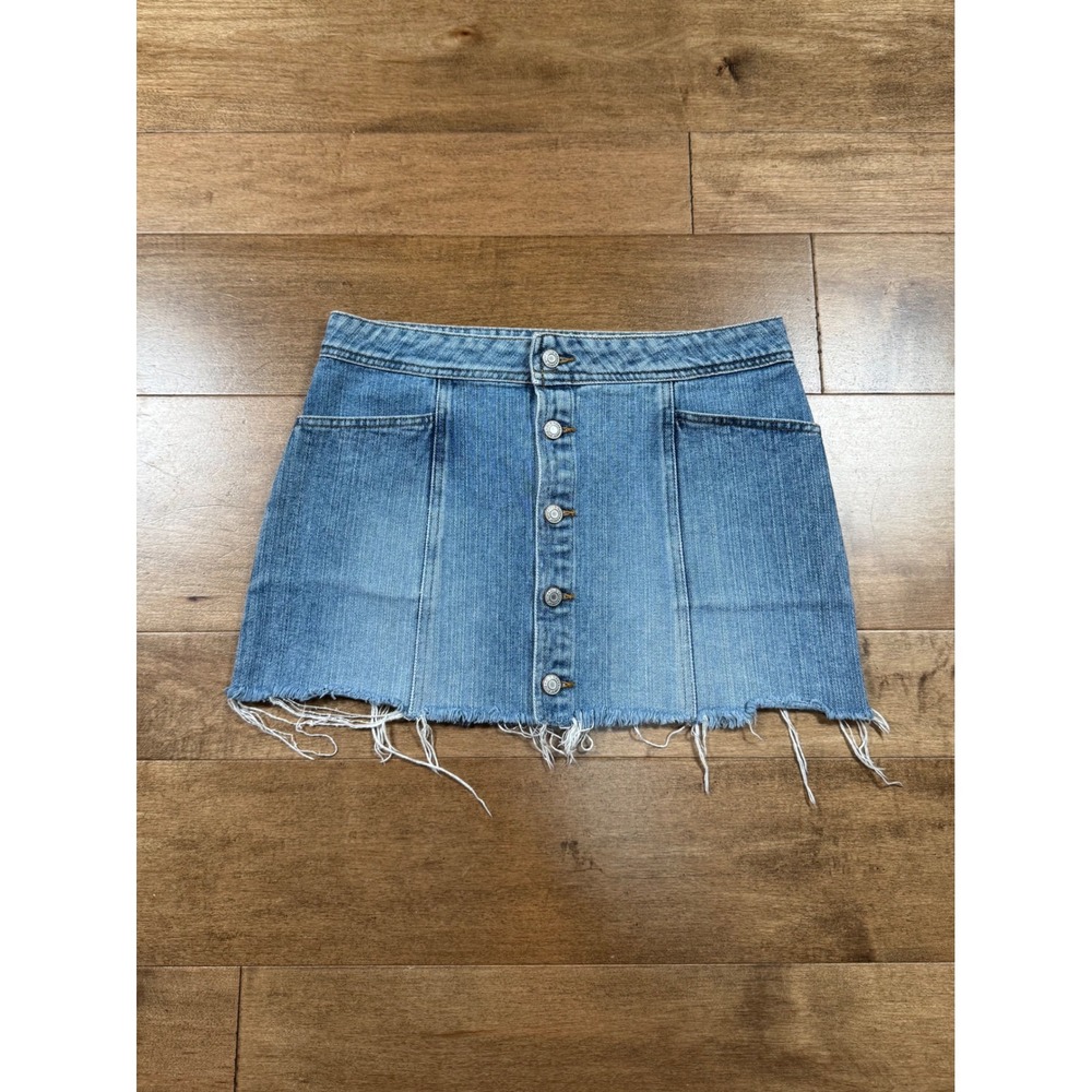 Old Navy Denim Jean Mini Skirt Button Light Distressed Grunge Chic Y2K Womens 8